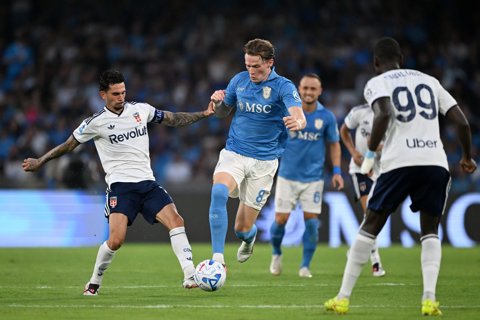 McTominay vẫn ra sân ở trận thua Como 1-2 hồi cuối tháng 8